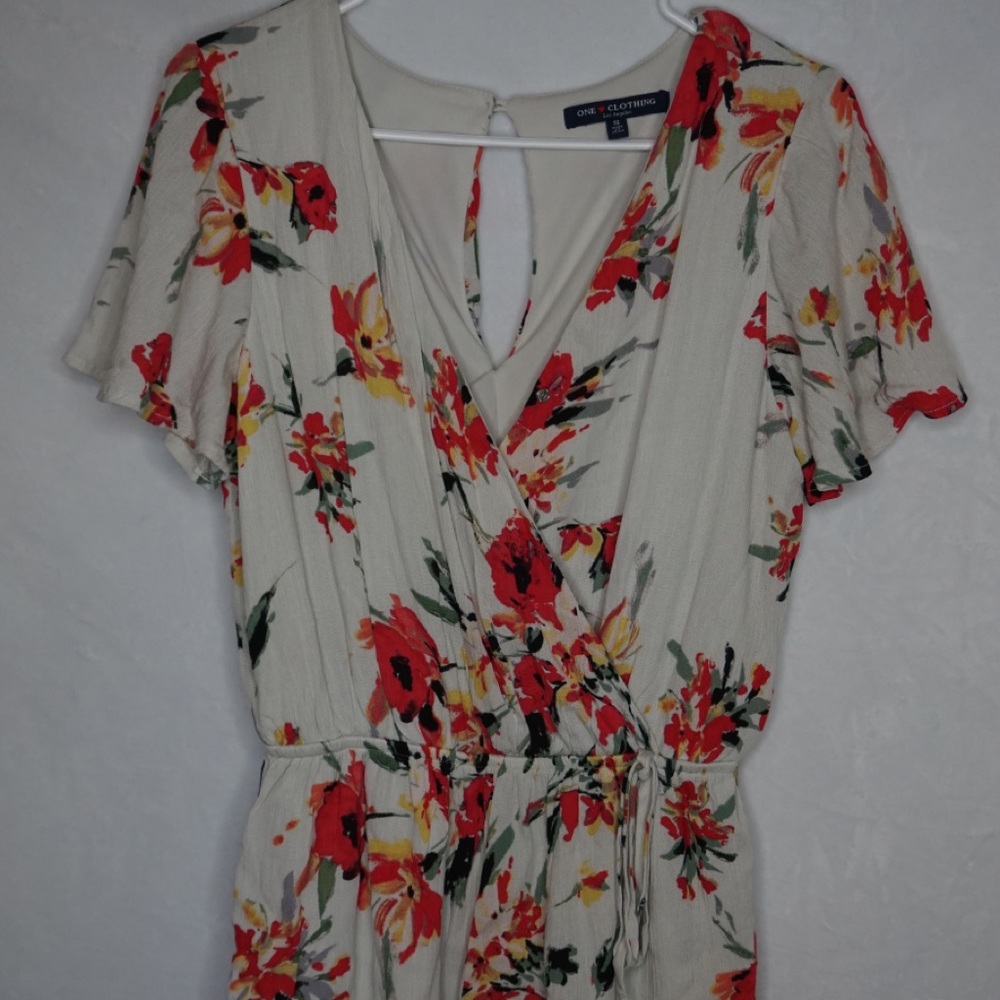 Cute colorful romper!